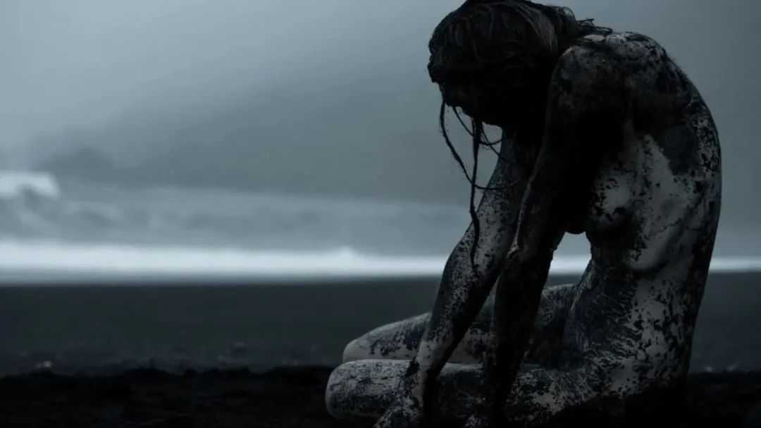 黑眼圈、浮肿、细纹，眼部保养必须从18岁做起！