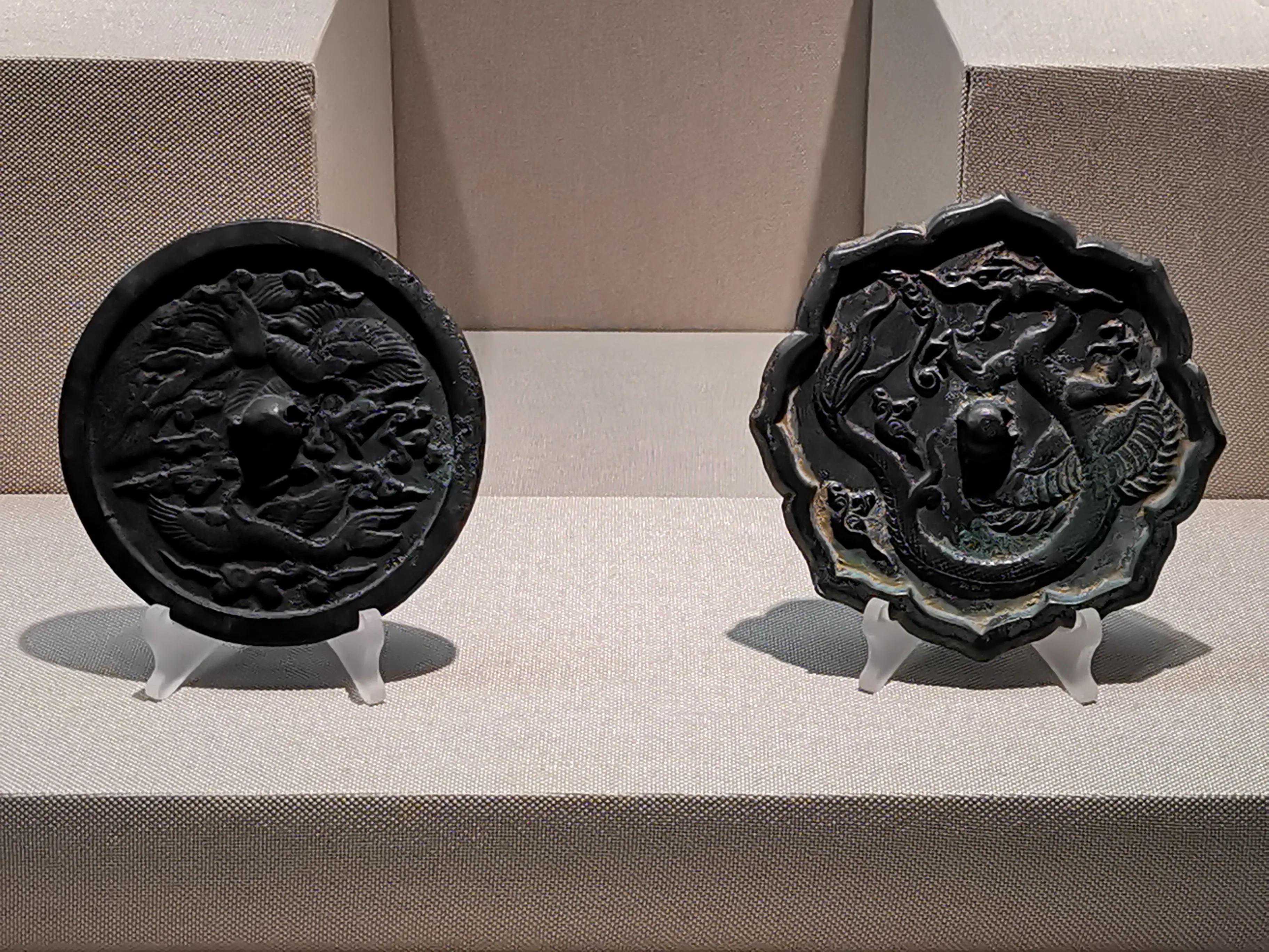 小说：小伙用化名进入排行榜，瞬间得金榜第一，强势镇压所有天骄