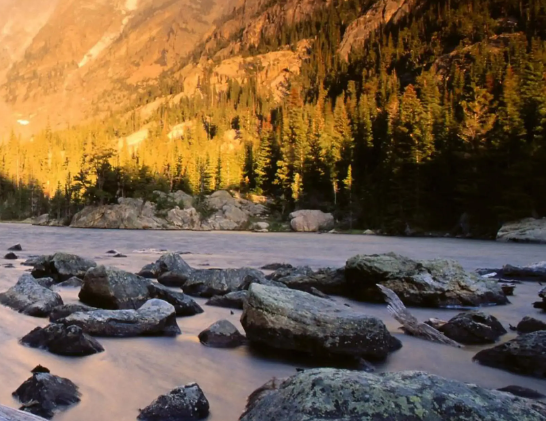 灵石塔罗：白羊座12月复合运势，忘不掉这段缘分，吸引力再次相遇